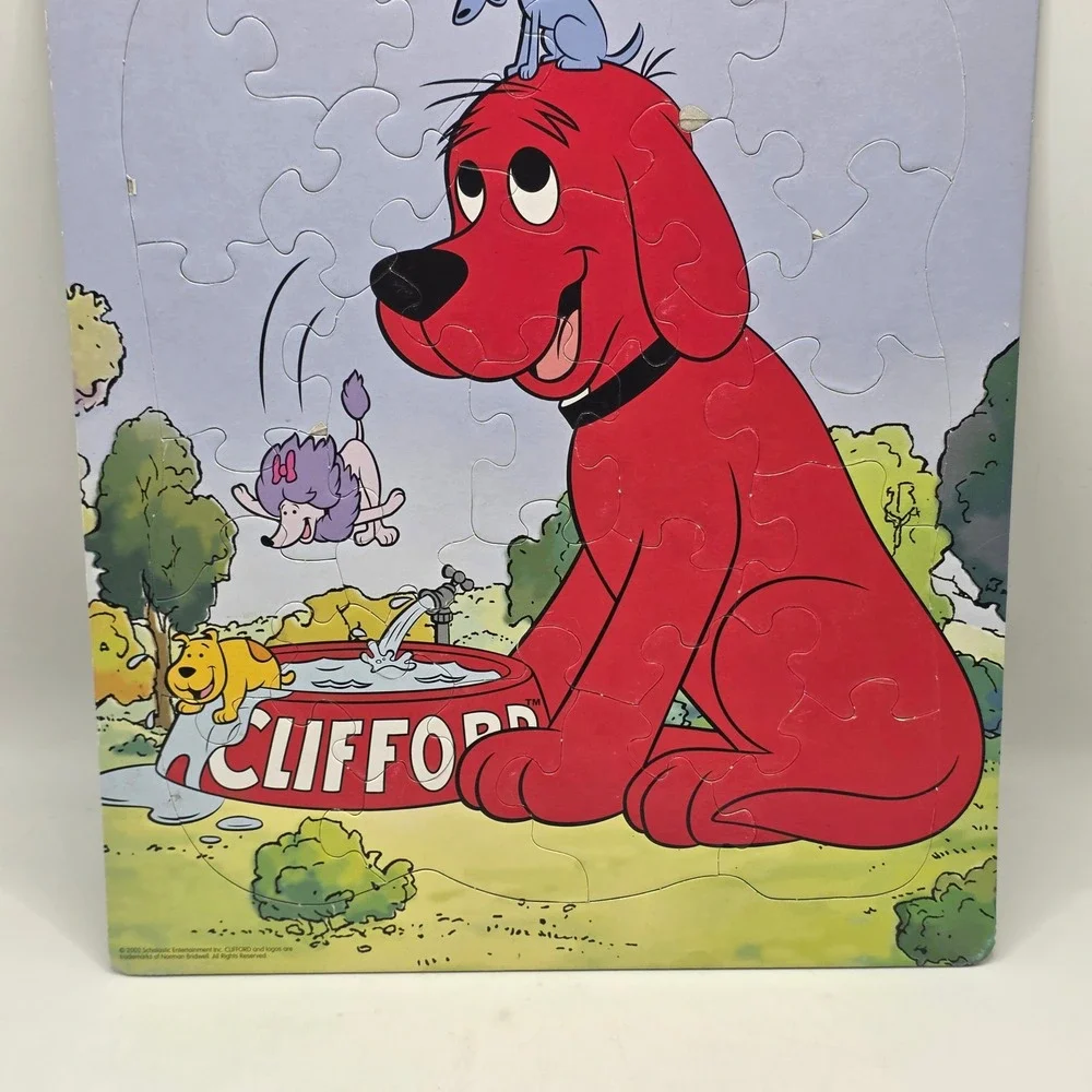 RoseArt‎ Clifford Big Red Dog Inlaid Puzzle Kids Red Summer Fun Scholastic 2002